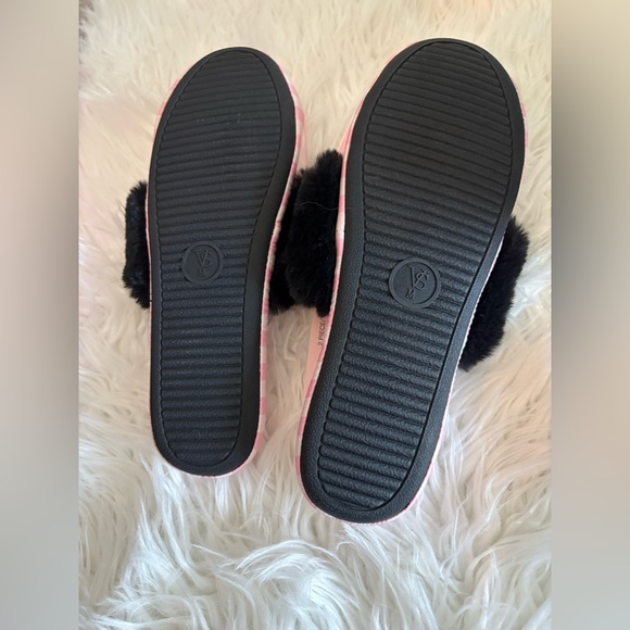 Victoria's Secret Signature Satin Slipper Pink Stripe Black  Fur Trim NWT size M - Picture 5 of 6